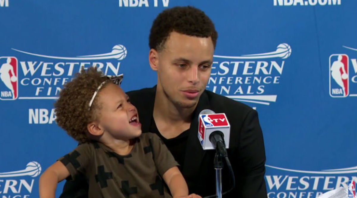 Steph Curry's Daughter Steals the Show - AthlonSports.com | Expert ...