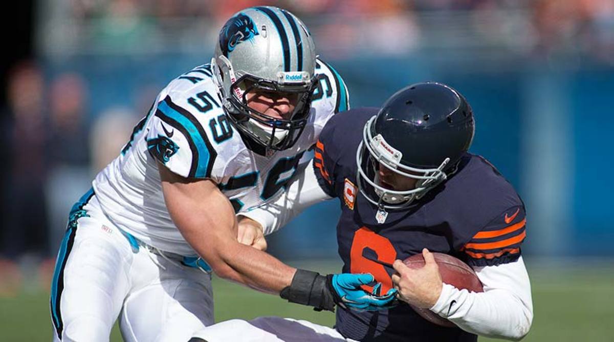 November 10, 2014: Carolina Panthers middle linebacker Luke Kuechly (59) in  action during warm-ups prior to the NFL game between the Carolina Panthers  and Philadelphia Eagles at Lincoln Financial Field in Philadelphia