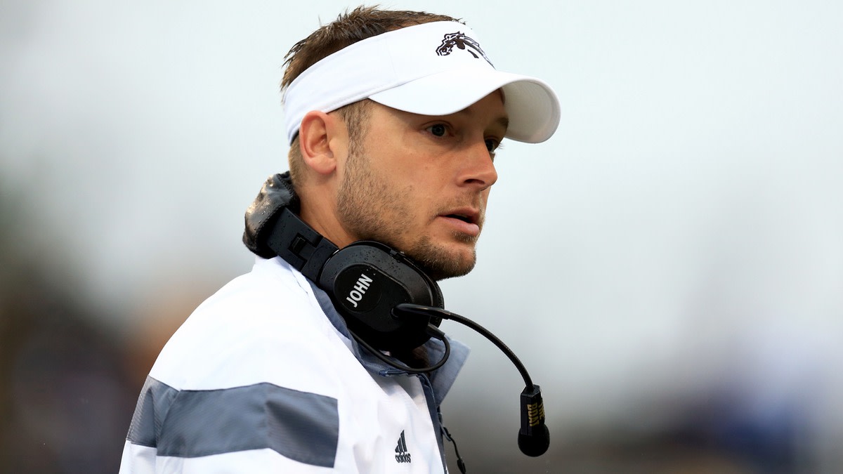 College Football's 15 Best Coaches Under 40 for 2016 - Athlon Sports