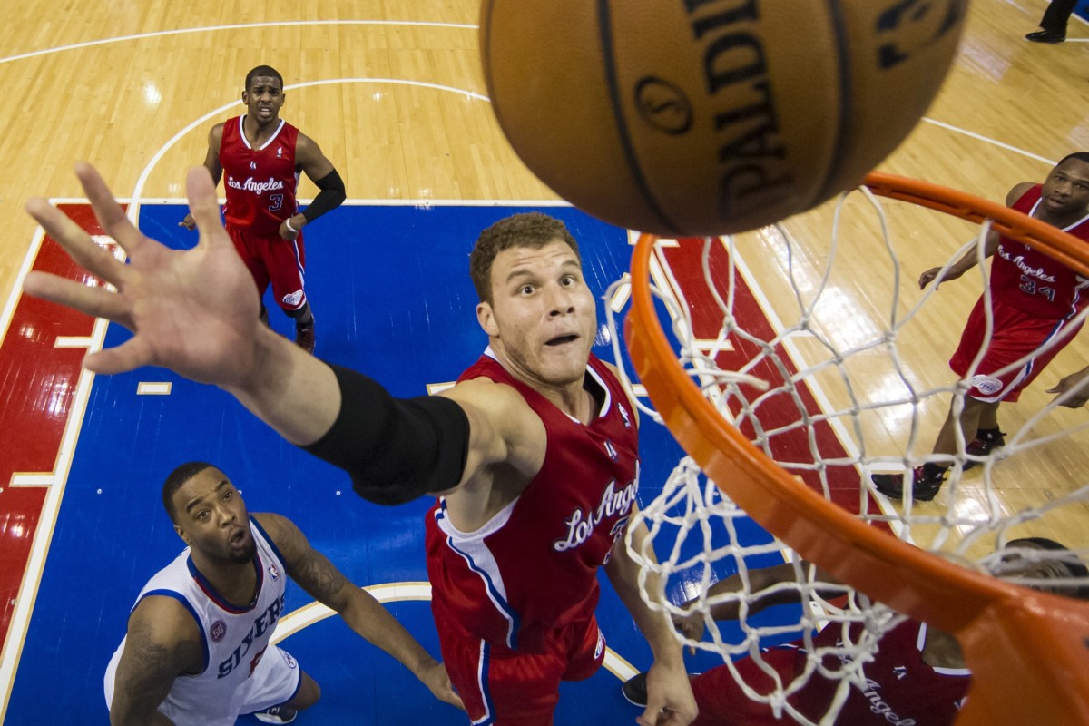 Blake Griffin Gets Into Scuffle, Has Incredible Dunk