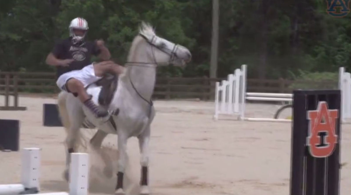 Auburn Football Players Try to Ride Horses and Fail