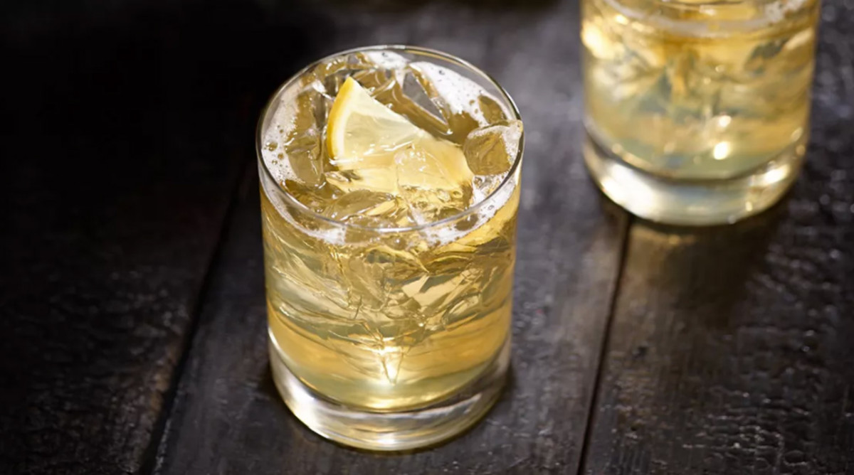 Whiskey Cocktails: Jack Honey & Lemonade