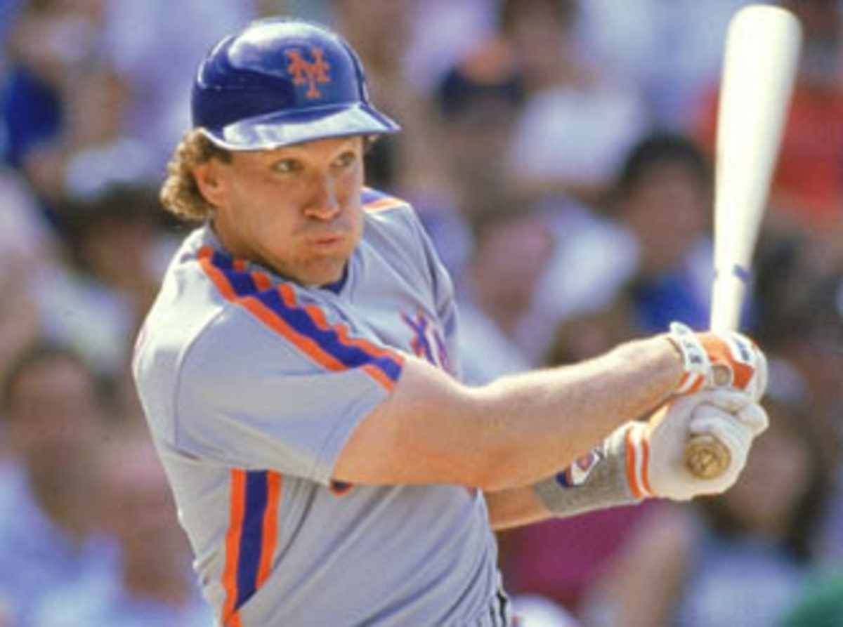 Catcher Gary Carter Dies at 57