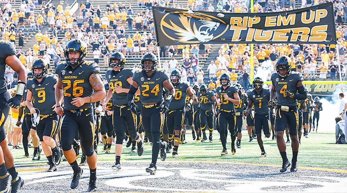 Mizzou Football Uniforms - Week 1 at Wyoming - University of Missouri  Athletics