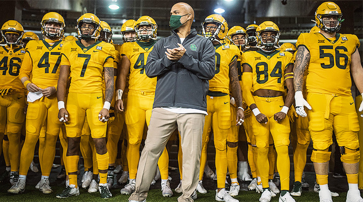 Baylor Bears in #neon yellow uniforms