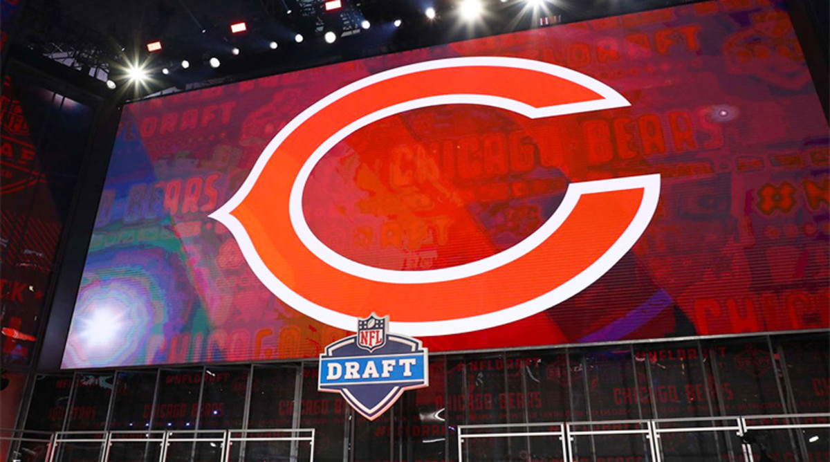 Chicago Bears: 4 Reasons Why Team Needs to Move Up in the Draft