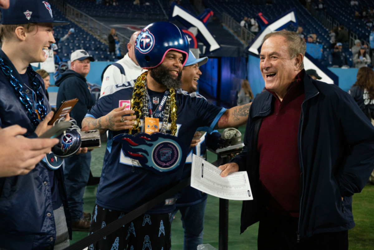 NFL World Reacts To Al Michaels' Return To NBC - Athlon Sports