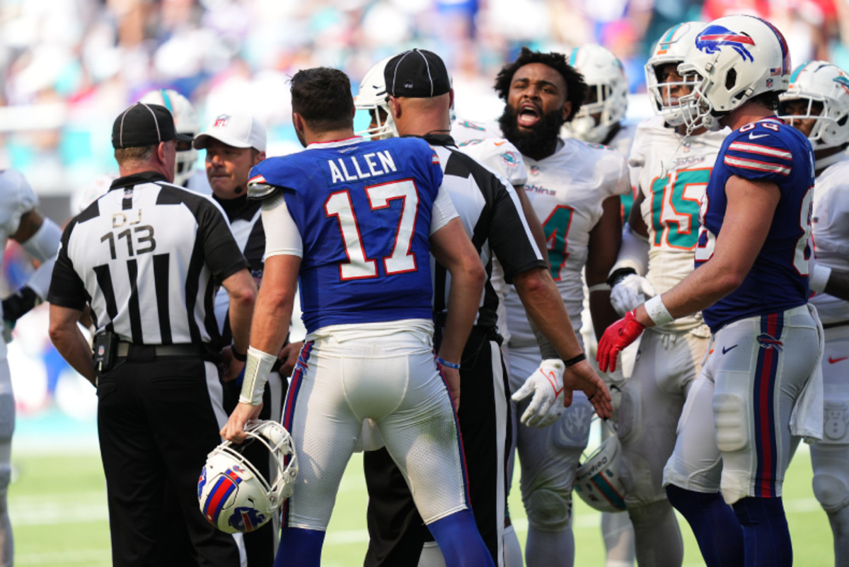 Look Major Fight Breaks Out During NFL Playoff Game