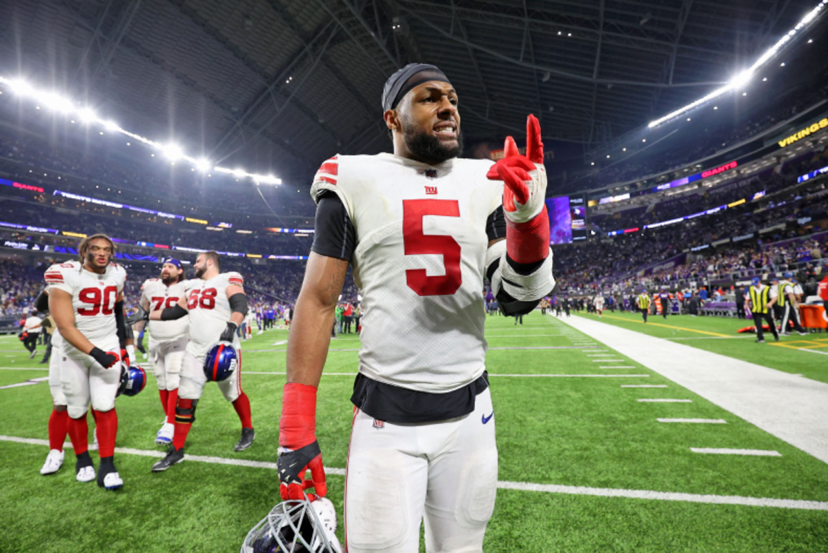 Giants star Kayvon Thibodeaux pulled off the most disrespectful celebration  on Vikings team logo after playoff win