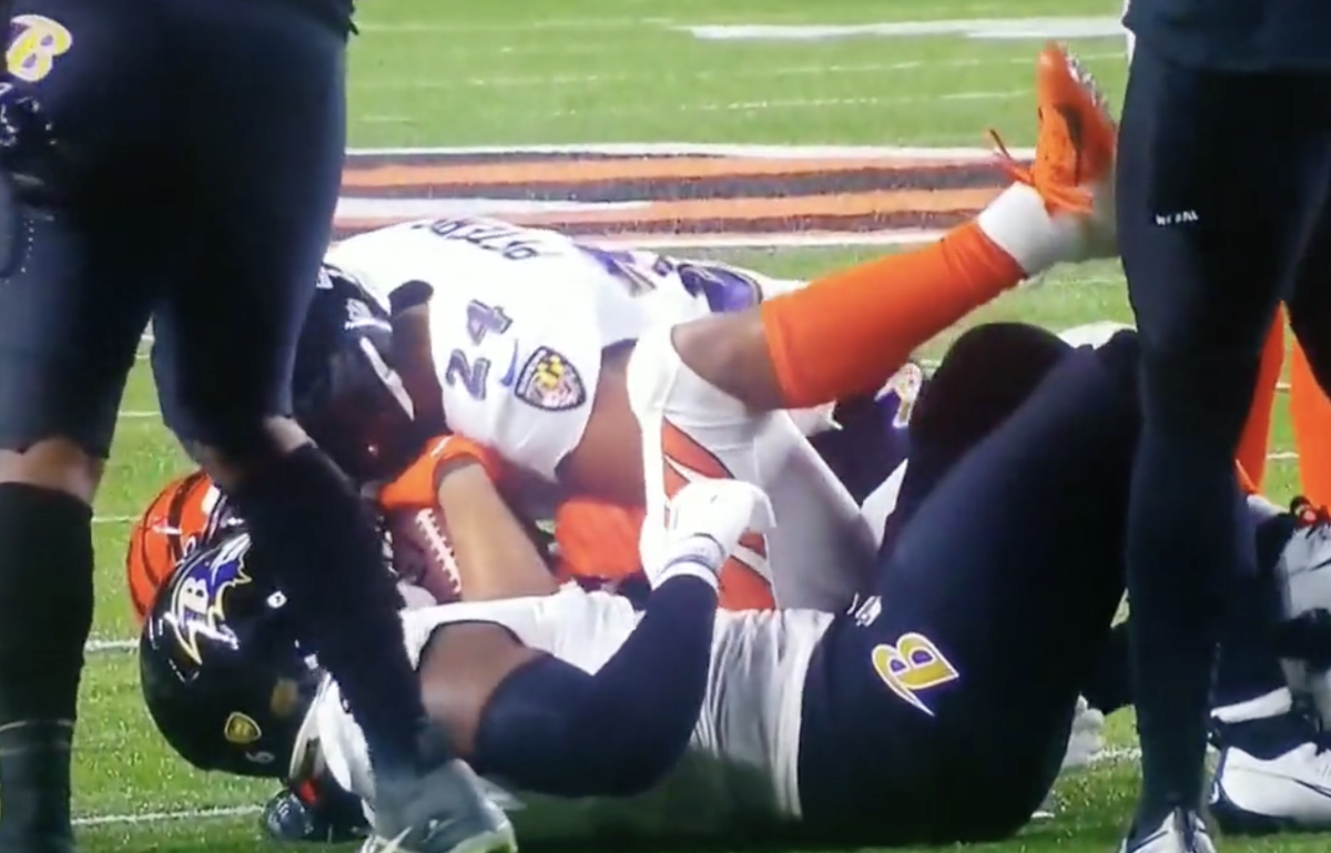 Did Ravens' Marcus Peters hit Bengals' Joe Mixon after tackle?