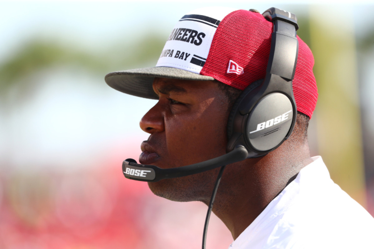 Tampa Bay Buccaneers offensive coordinator Byron Leftwich