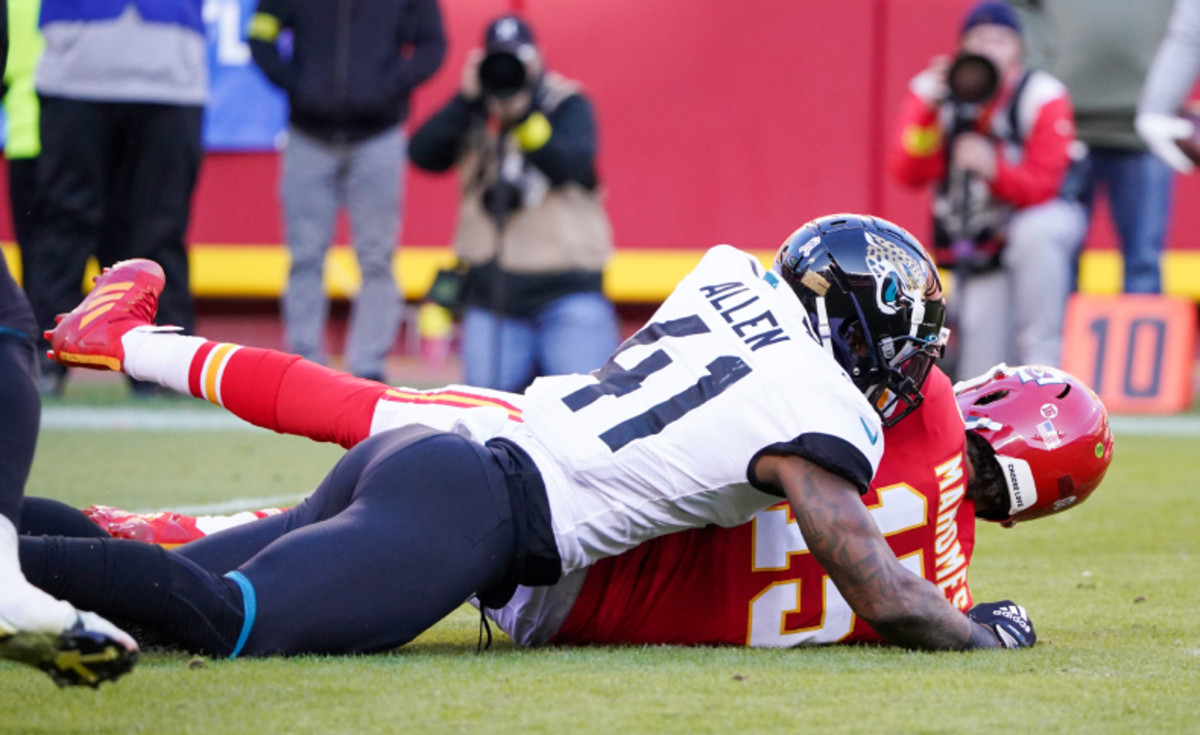 Jaguars Star Makes Bold Prediction Before Chiefs Game - The Spun