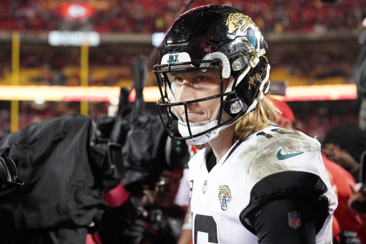 Jaguars QB Trevor Lawrence ranked below Mac Jones in recent rookie list