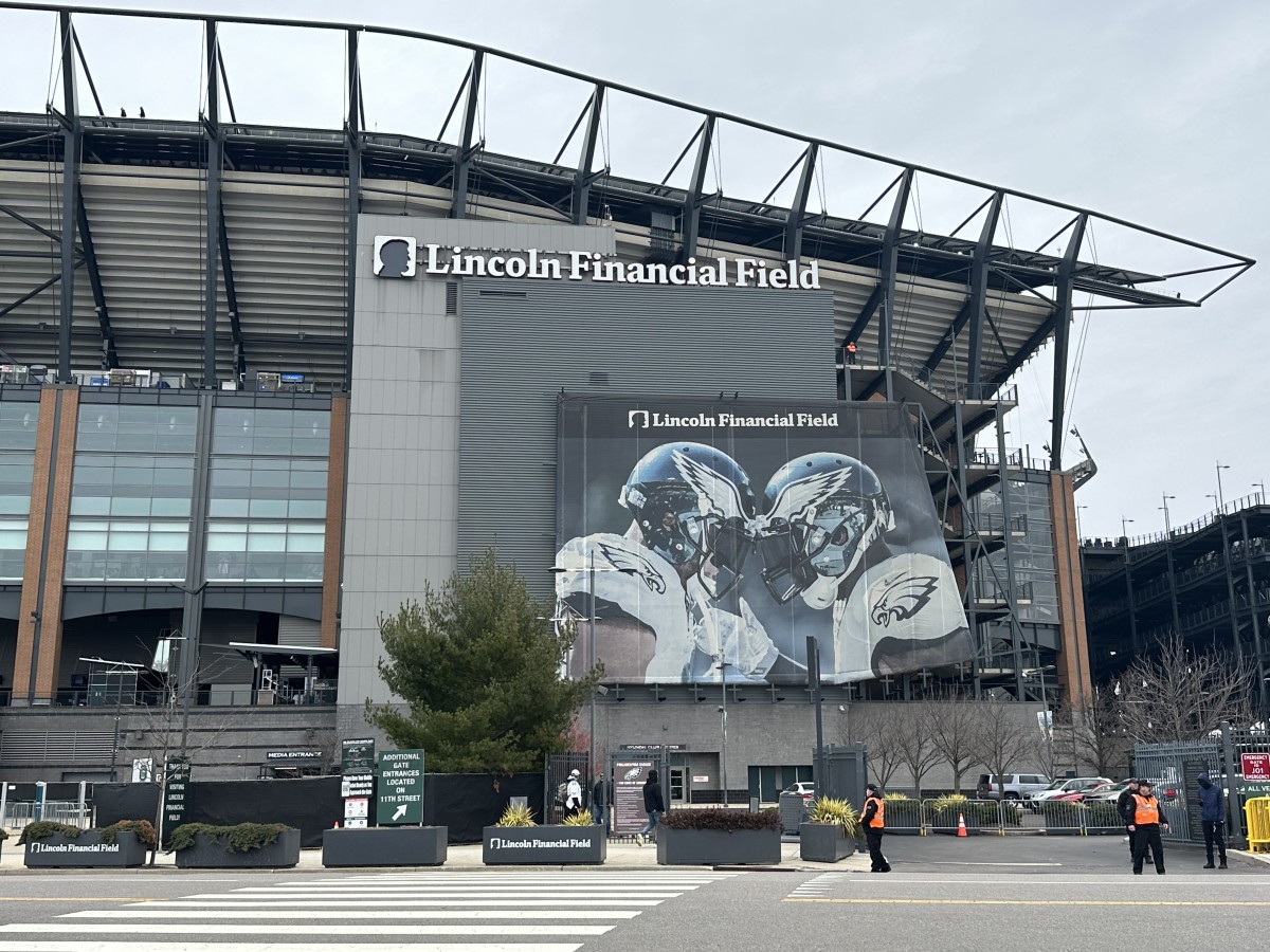 Philadelphia Eagles Home at The Linc Louder Than Michigan's 'Big House ...