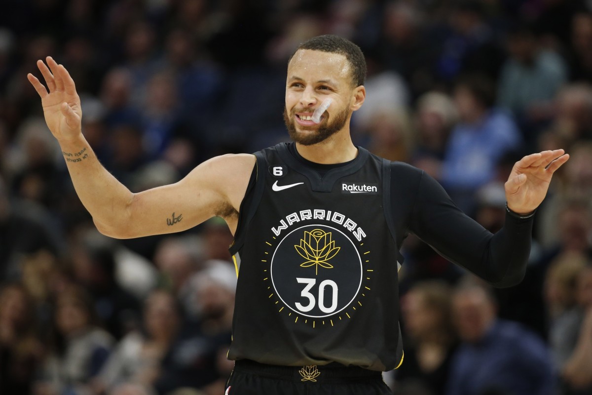 Stephen Curry and Under Armour agree to long-term extension to