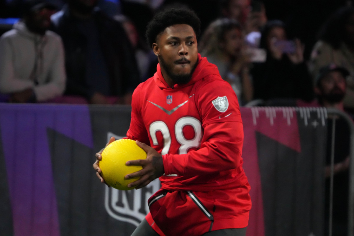 Look Josh Jacobs Makes Telling Statement About His Future With Raiders