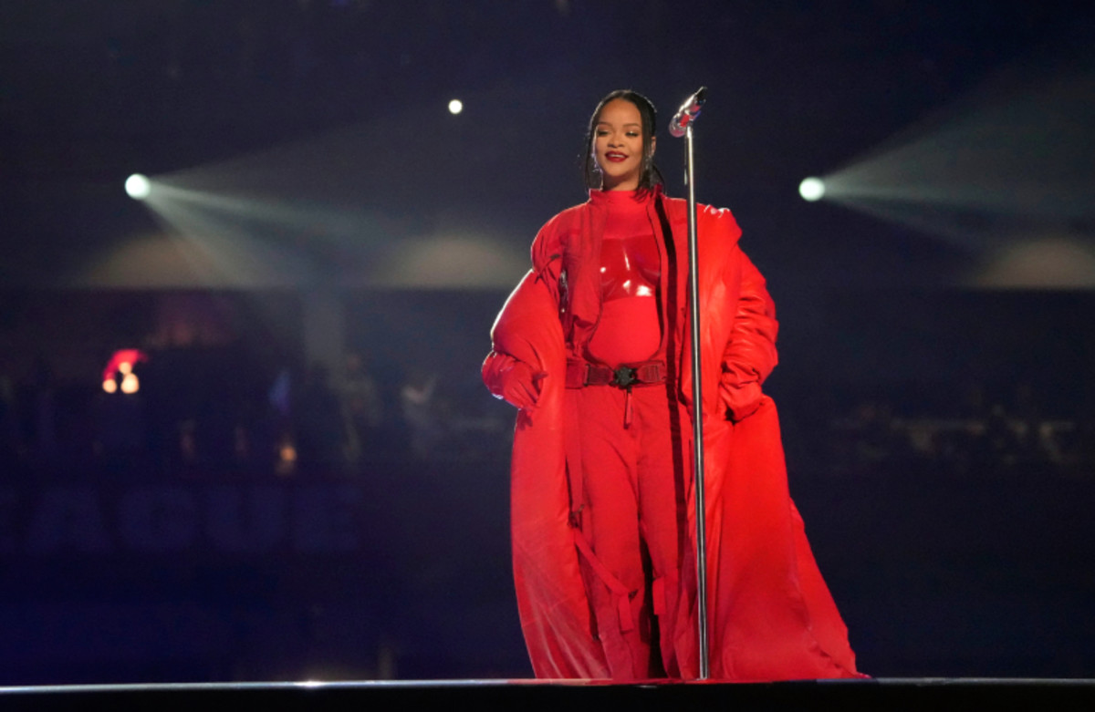 Rihanna revealed she's pregnant again during Super Bowl halftime show, reps  confirm