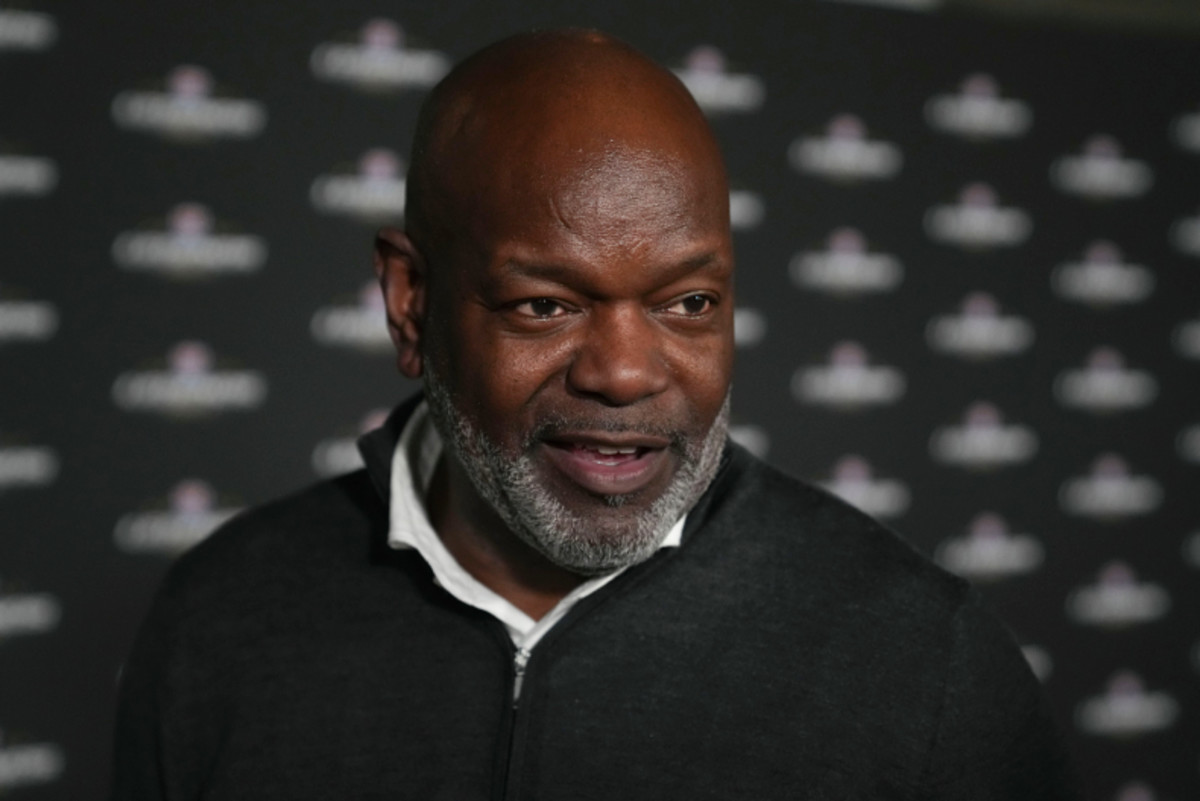 Cowboys legend Emmitt Smith loses his father and NFL world