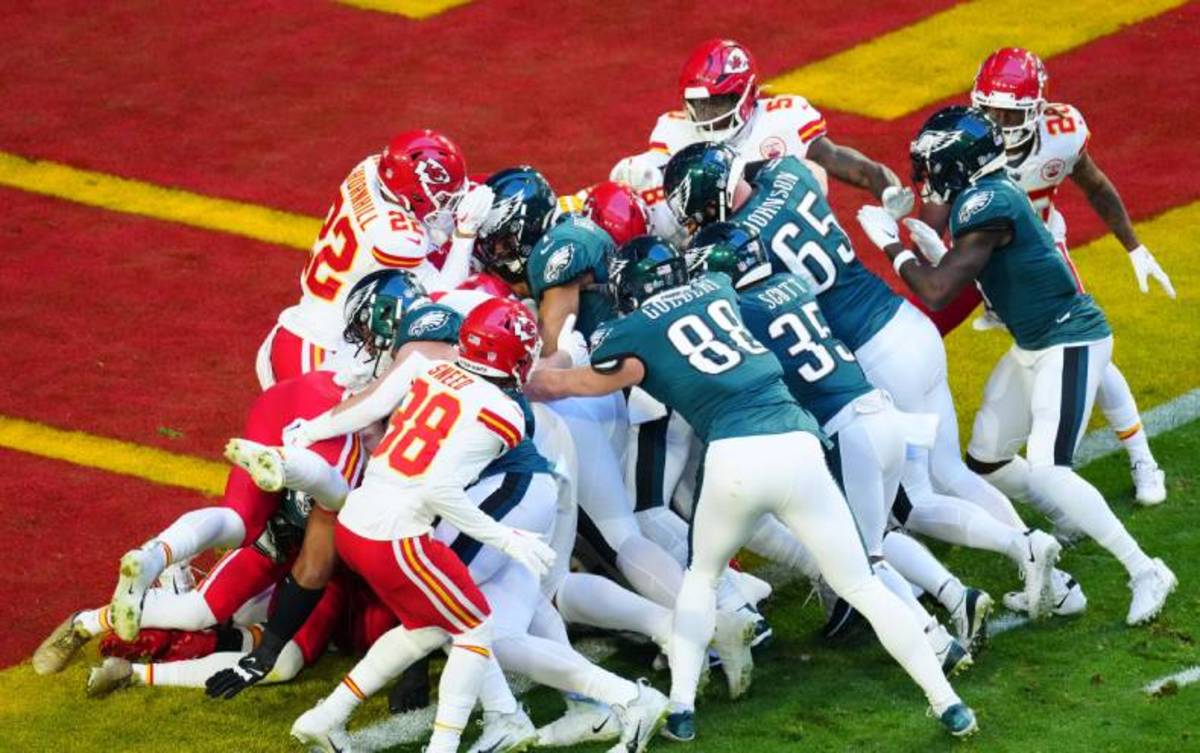 The NFL shocks everyone with the decision it made regarding the Eagles'  controversial play - A to Z Sports