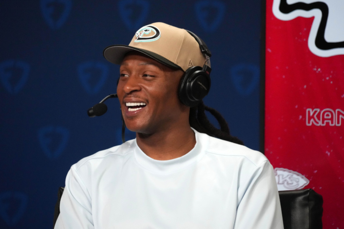 DeAndre Hopkins asking price revealed: Chicago Bears should be