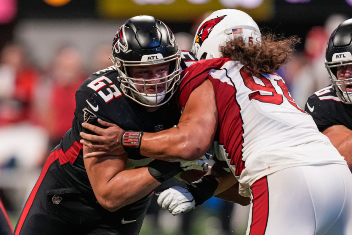 PFF Ranks Chris Lindstrom As The Number One Guard In The NFL - Athlon Sports