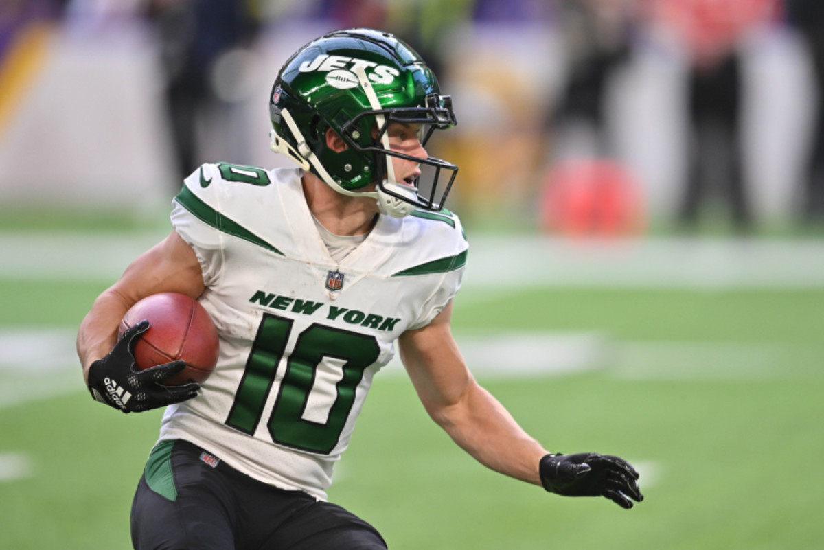 Braxton Berrios, Former Jets Receiver, Signing With Miami Dolphins 