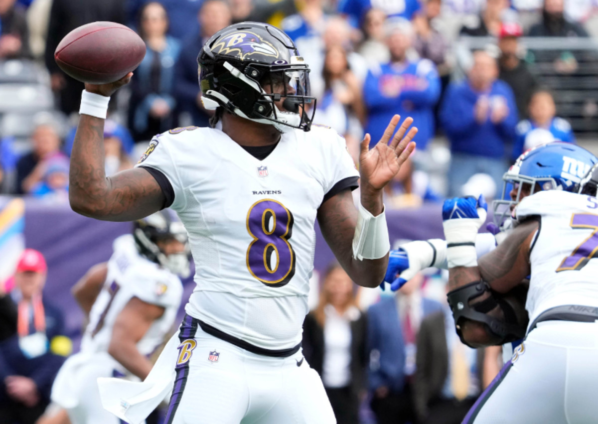 Lamar Jackson to Resume Contract Talks With Ravens After 'Pay Lamar' Cries  - The New York Times