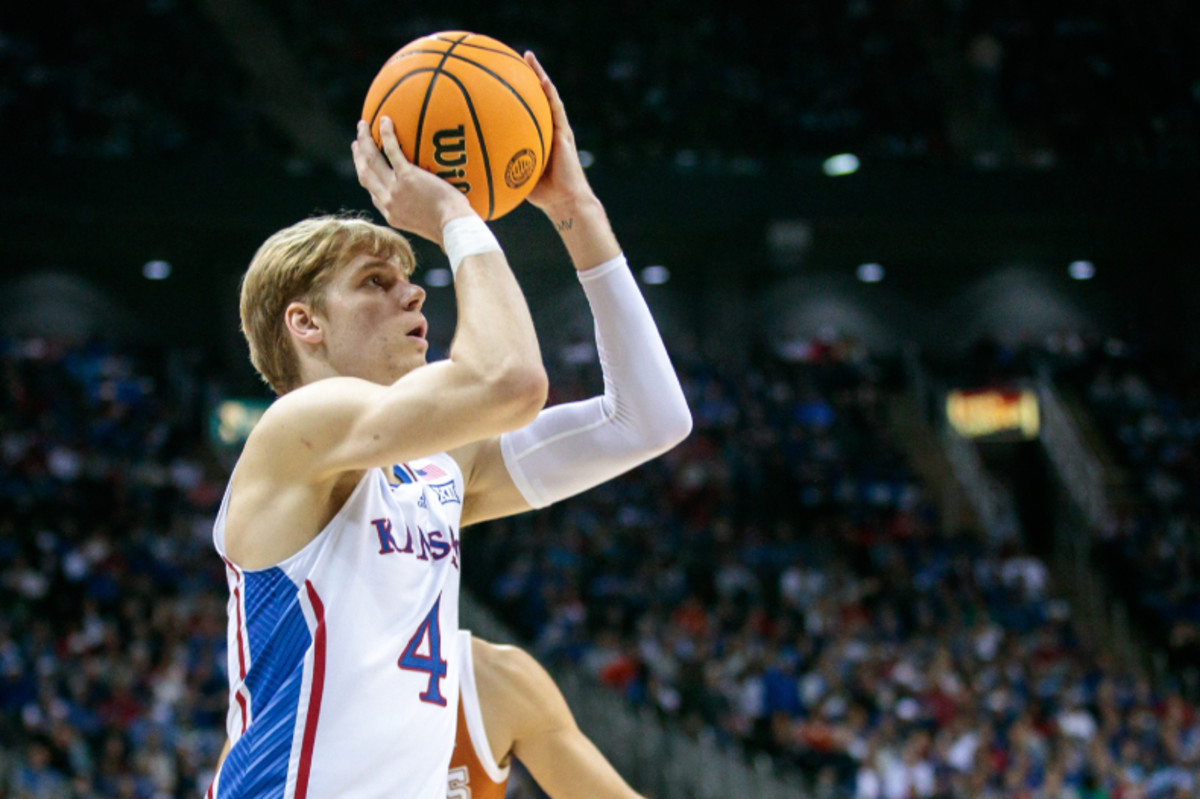 Gradey Dick, Kansas Basketball Star, Declares For NBA Draft - Athlon Sports