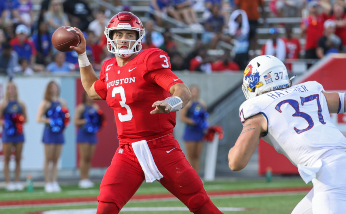 Clayton Tune: Houston Quarterback Prospect to Visit 7 NFL Teams