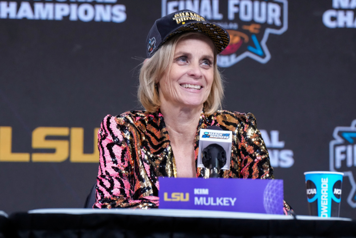 LSU's Kim Mulkey Responds To Critics Of Her National Title Game ...