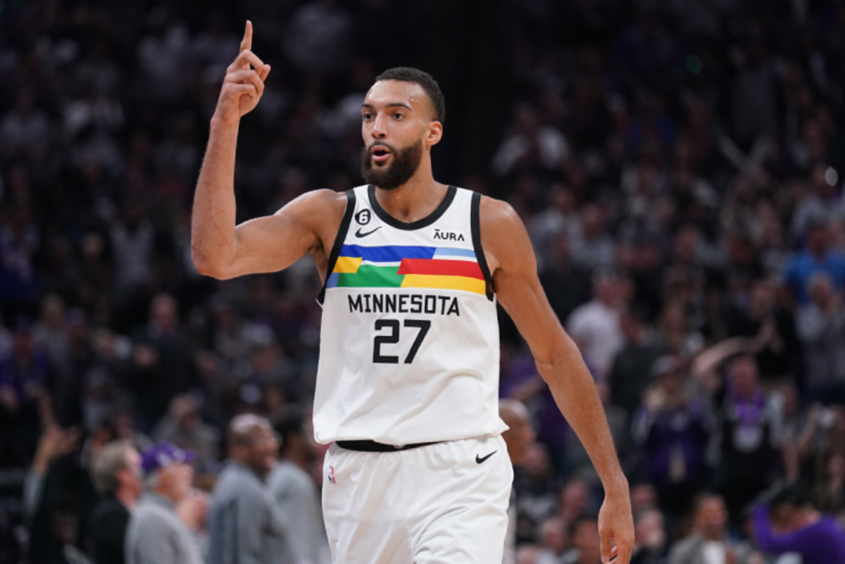 Timberwolves suspend Rudy Gobert post-punch for play-in game vs