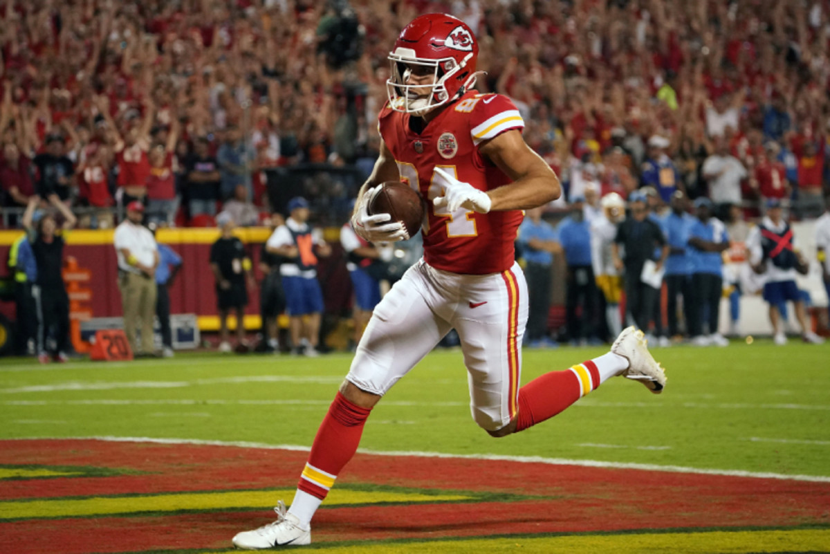 Chiefs News: Wide Receiver Justin Watson Agrees To Two-Year Deal, per  Report - Athlon Sports