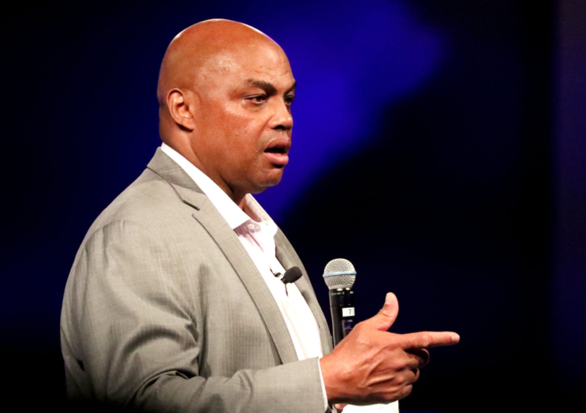 Charles Barkley Roasts Cat Lovers 'A cat is not a real pet!' Athlon