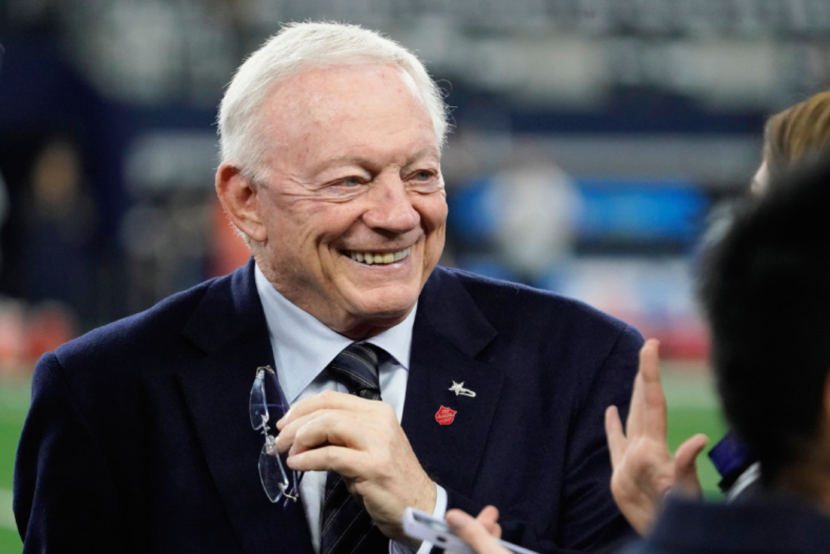 Deja Blue: Jerry Jones Shows Off 'Private' Dallas Cowboys NFL Draft Board -  FanNation Dallas Cowboys News, Analysis and More