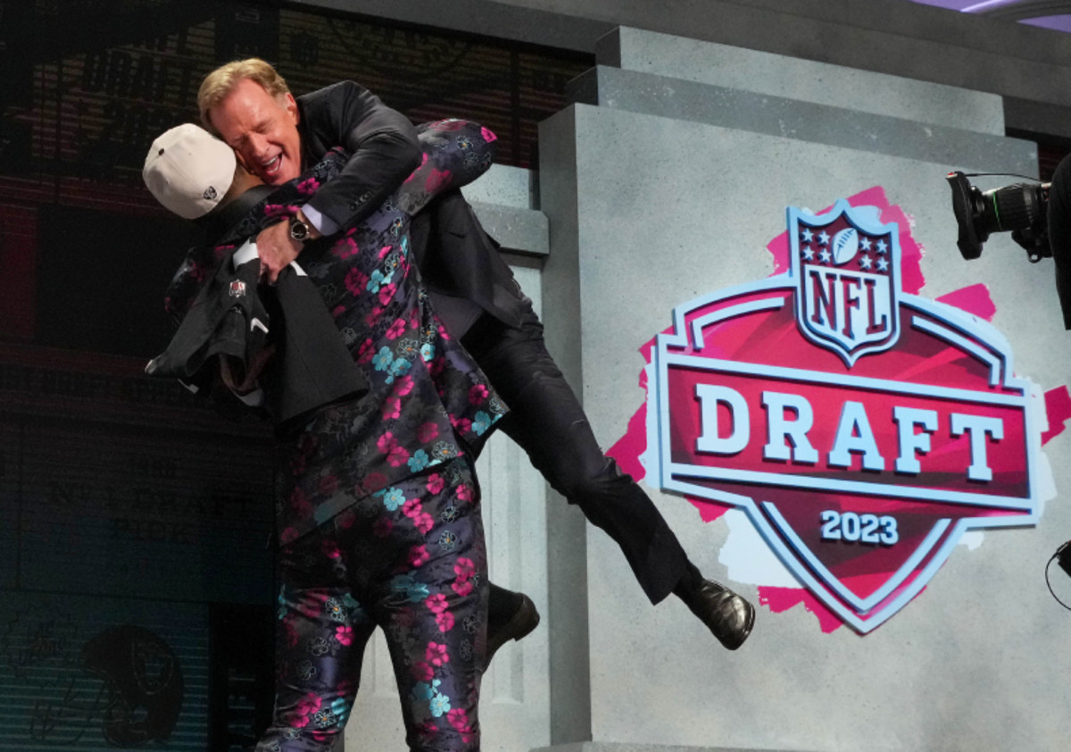 NFL draft tracker: Third-round updates, picks for Day 2