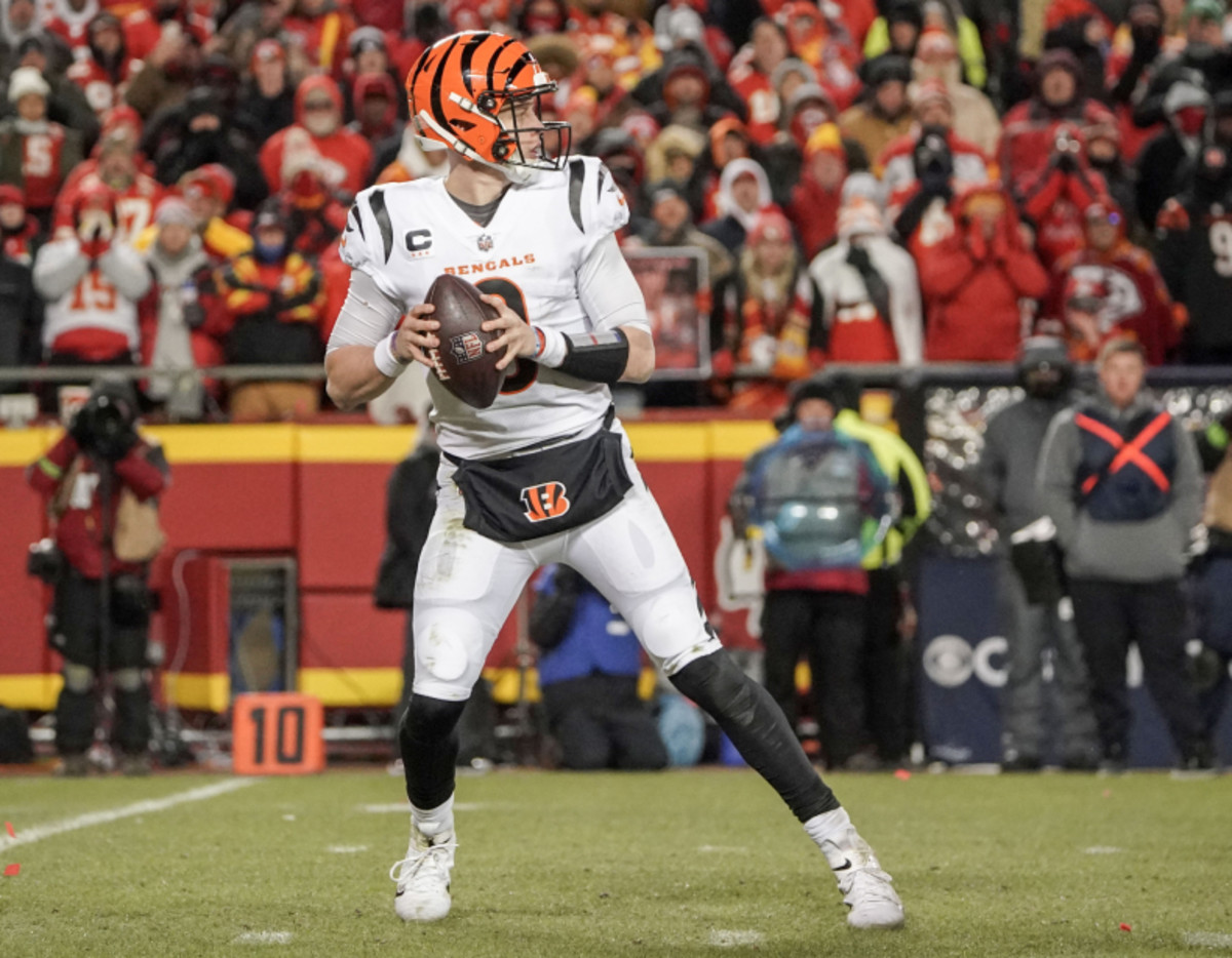 Bengals Sign Veteran QB to Be Joe Burrow's Backup, per Report - Athlon ...