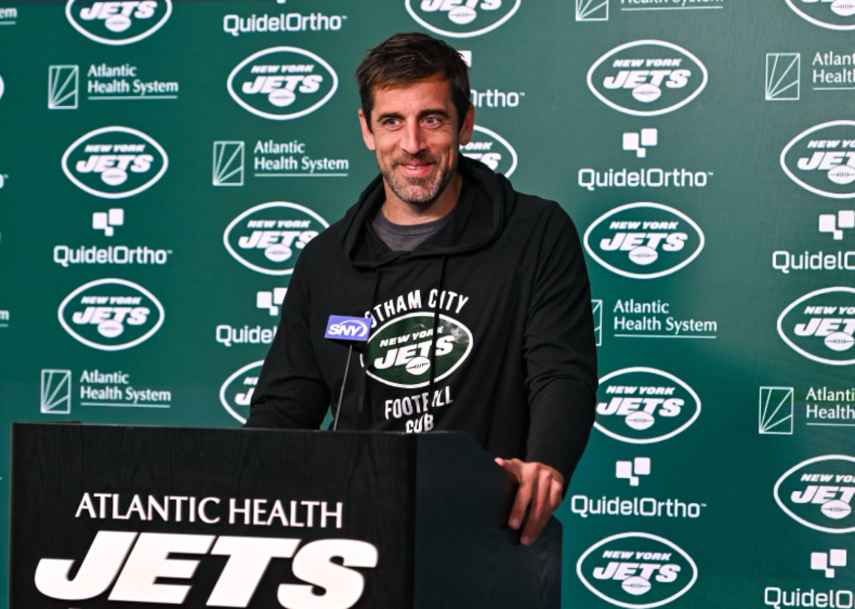 Aaron Rodgers, Jets Agree To Revised Contract, per Report