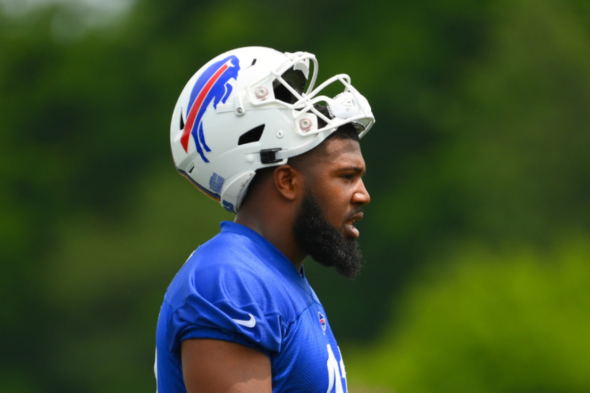 Bills' Ed Oliver Extension Polarizes Football Fans 