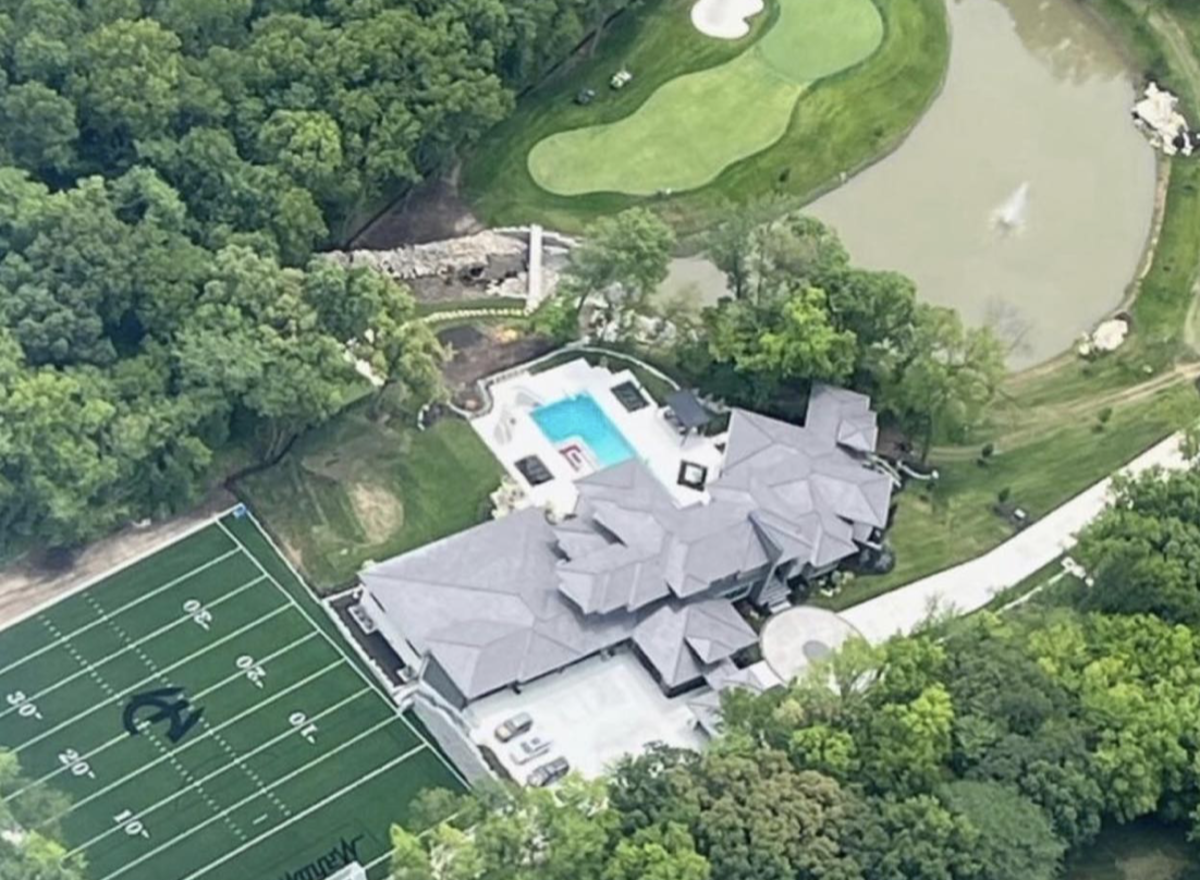 Patrick Mahomes' New Kansas City Mansion Is Turning Heads ...