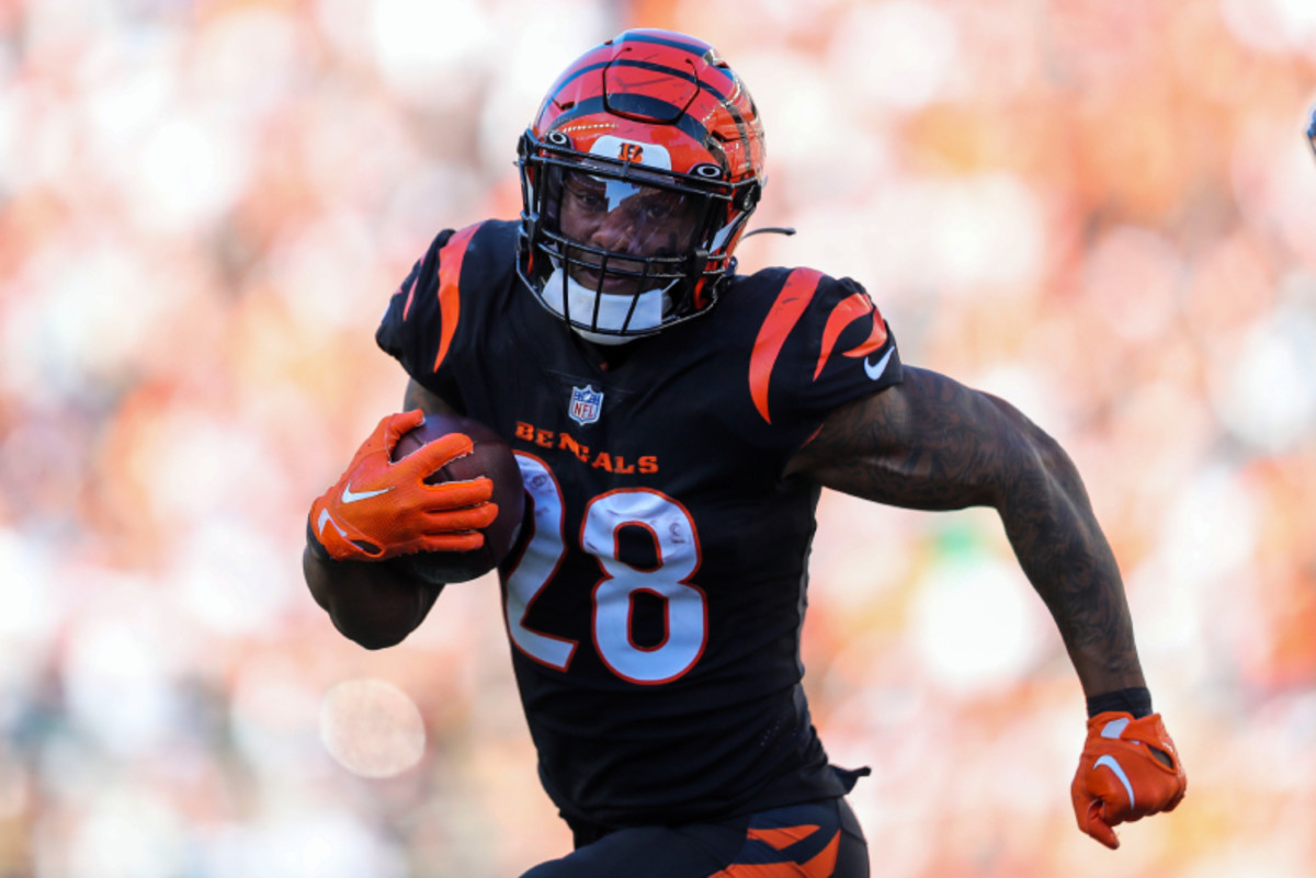 Cincinnati Bengals Brass Lauds Joe Mixon's Professionalism in Contract  Restructure