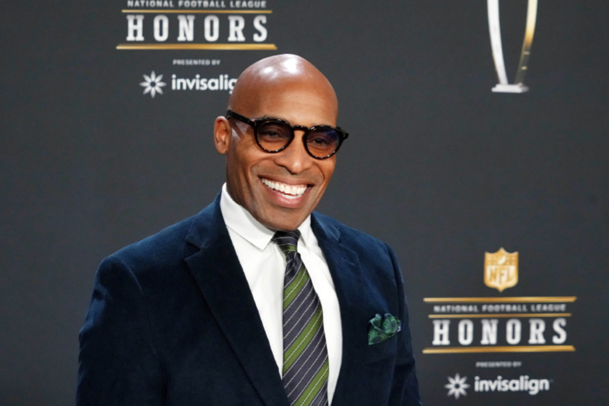 Tiki Barber Announces He Will Call NFL Games On CBS With Andrew