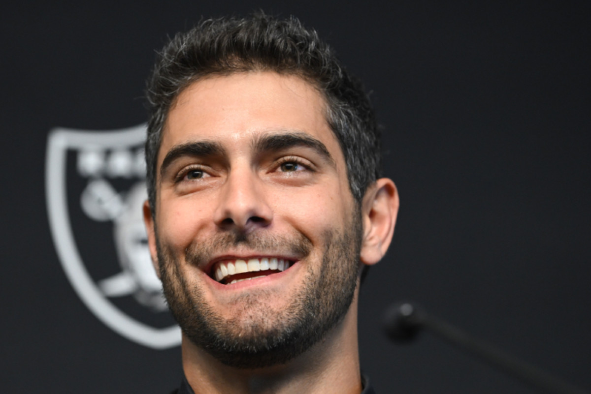 Raiders Fans Torn Over Sunday's Jimmy Garoppolo Update - AthlonSports ...