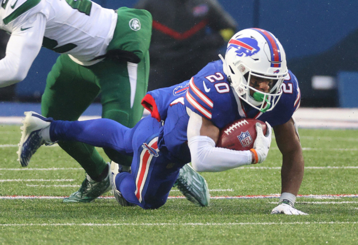 Bills RB Nyheim Hines suffered serious injuries in jet ski accident