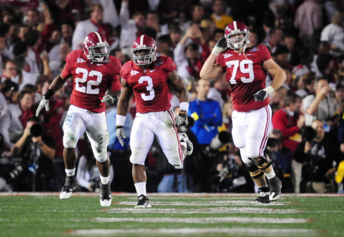 Photo: Alabama Mark Ingram goes over the top during BCS