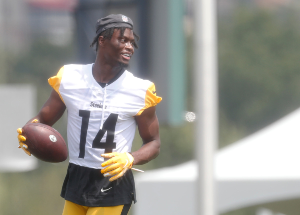 Pittsburgh Steelers sign second-round draft pick WR George Pickens