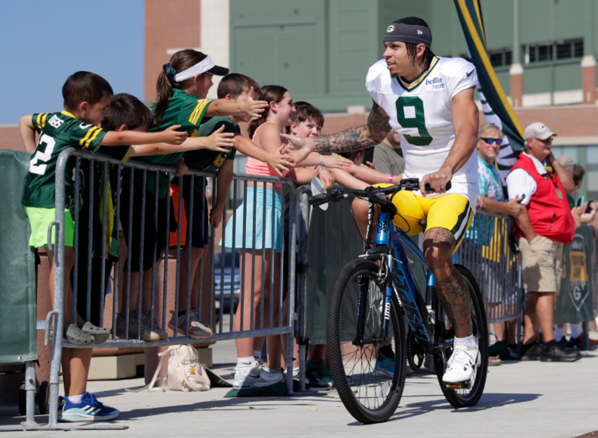 Packers Fan Getting Called Out For 'Classless' Act Tonight - The