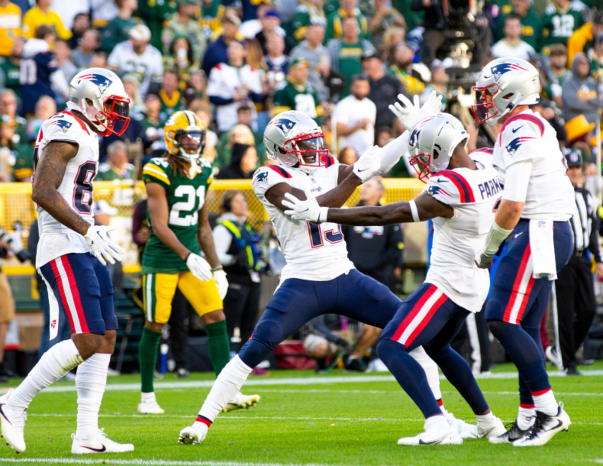 Boston Sportswriter Has Blunt Three-Word Admission on Patriots Wide  Receivers Group 