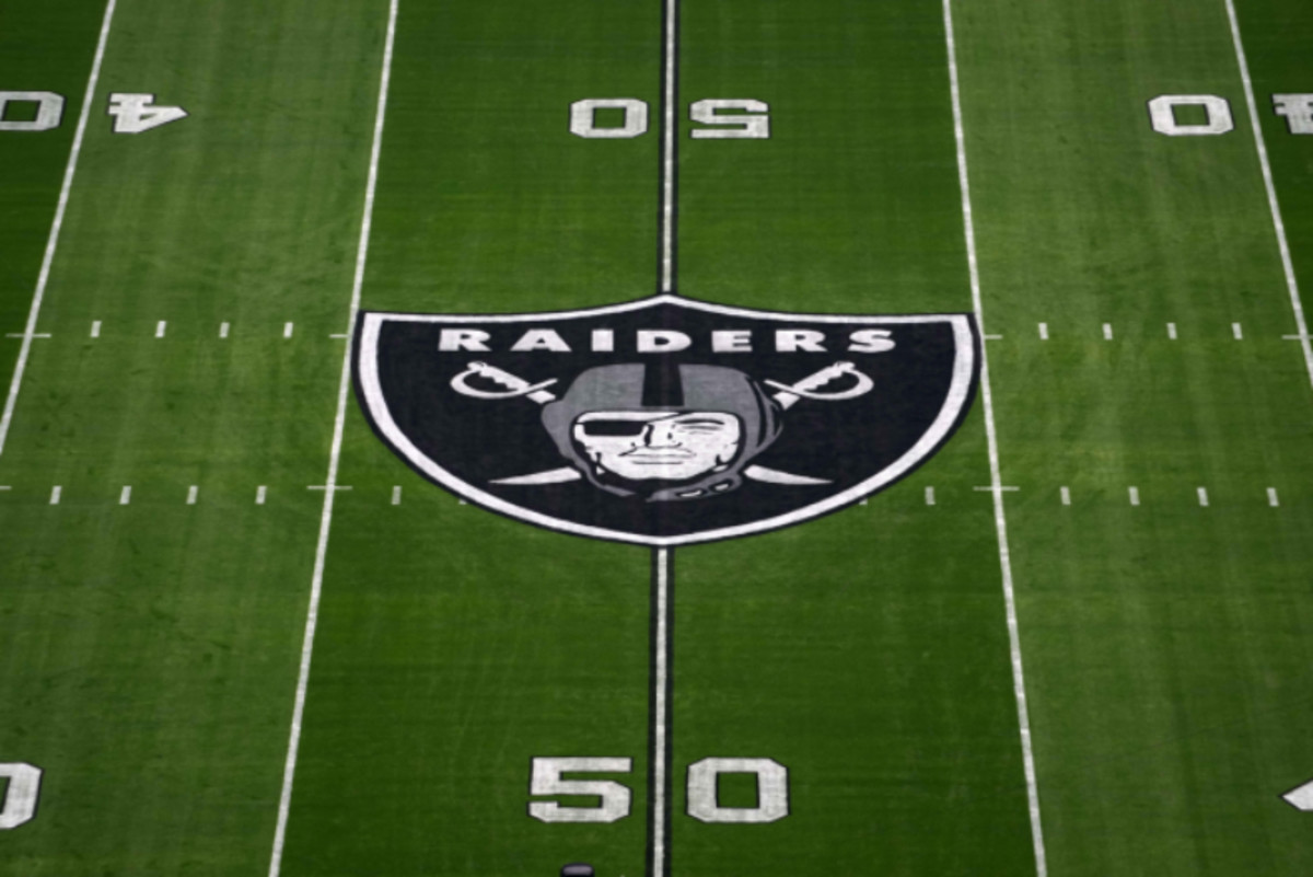 Raiders to stay in Oakland for 2019 season, per NFL Network report