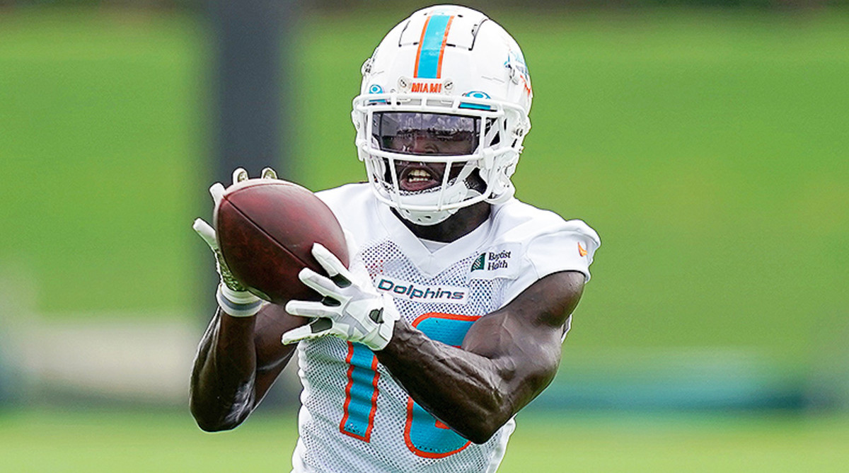 Tyreek Hill Uses 2 Words To Explain Why He Chose Dolphins Over Jets