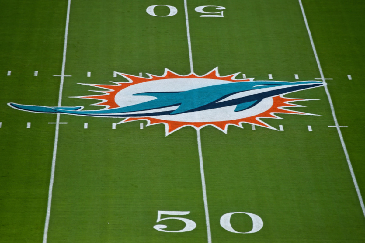 Miami Dolphins midfield logo.